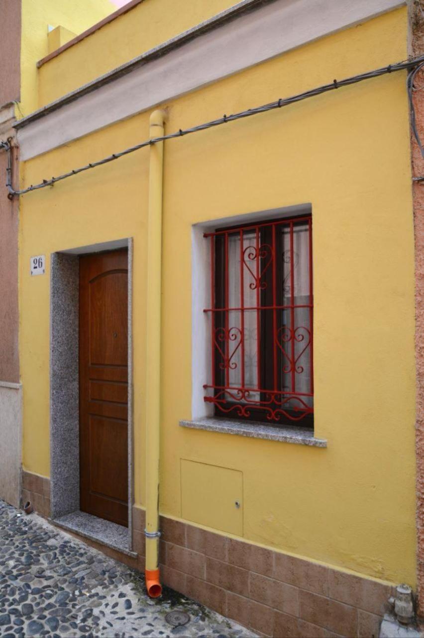 Appartamenti Da Ewa Sassari I Exteriör bild